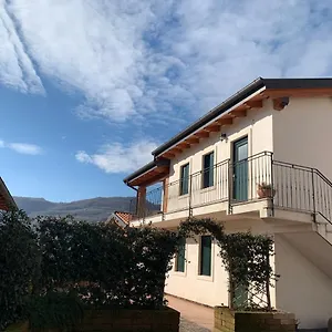 https://la-pietra-nera.hotelinveneto.com